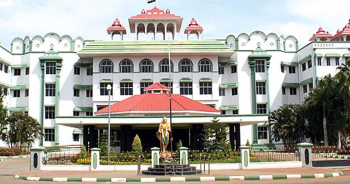 'മതത്തിന്റെ പേരിൽ ജലാശയങ്ങൾ മലിനമാക്കാൻ ആർക്കും അവകാശമില്ല': മദ്രാസ് ഹൈക്കോടതി
