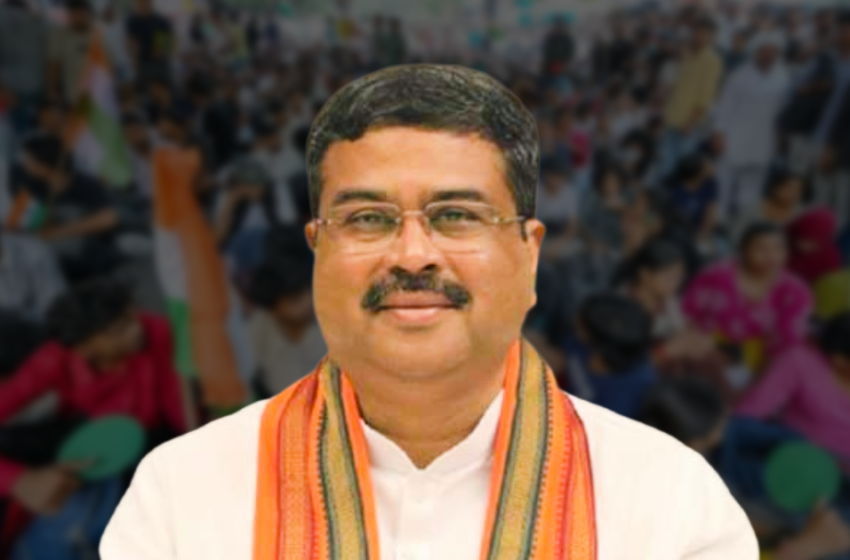  കേന്ദ്രം മുട്ടുമടക്കി; ധർമ്മേന്ദ്ര പ്രധാൻ രാജിവെച്ചു
