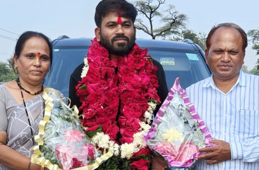  ‘സമരം കഴിഞ്ഞതോടെ ഒരുപാട് ആലോചനകൾ വരുന്നുണ്ട്’ അഭിജീത് ദിപ്‌കെയ്ക്ക് ഇനി കല്യാണമെന്ന് കുടുംബം