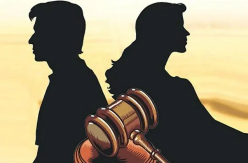  സ്കൂട്ടർ മറിഞ്ഞ് പരിക്കേറ്റു; വണ്ടിയോടിച്ച ഭർത്താവിന്റെ പേരിൽ കേസ് നൽകി ഭാര്യ