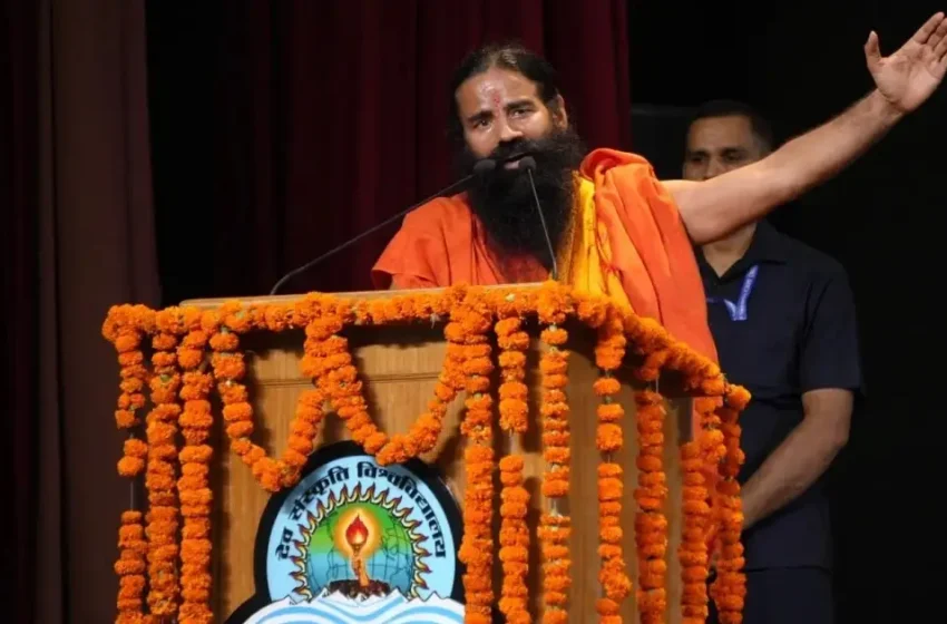  ‘ഹിന്ദുക്കളോ മുസ്‌ലിംകളോ അല്ല, ഇന്ത്യയിലെ കുട്ടികളും യുവാക്കളുമാണ് അപകടത്തിൽ’; ബാബ രാംദേവ്