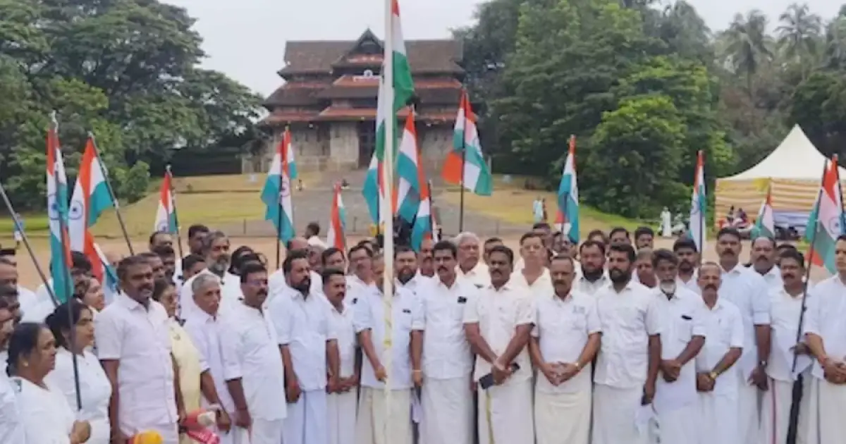  ‘ക്ഷേത്രഭൂമിയിൽ അതിക്രമിച്ചു കയറി’; സ്വാതന്ത്ര്യദിനാഘോഷത്തിൽ ബിജെപിക്കെതിരെ പരാതി നൽകി കൊച്ചിൻ ദേവസ്വം ബോർഡ്