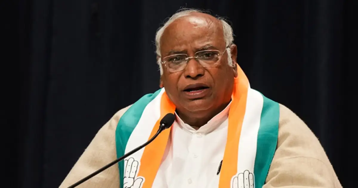 'ദലിതനായതുകൊണ്ട് ഞാൻ പ്രസംഗിച്ച വേദി ബിജെപി ശുദ്ധീകരിച്ചു'; ഗുരുതര ആരോപണവുമായി ഖാർഗെ