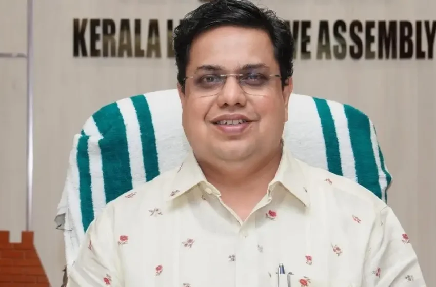  ‘ശ്രീനാരായണ ഗുരുവിന്ന് പുതുമടിശീലക്കാരുടെ മടിയിൽപിടഞ്ഞു വീണു മരിക്കുന്നു’; വെള്ളാപ്പള്ളിക്കെതിരെ ഒളിയമ്പുമായി എ.എൻ ഷംസീർ