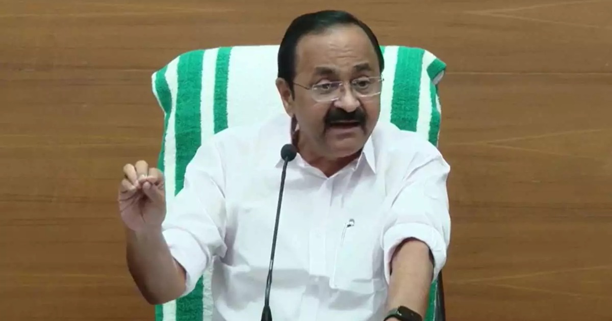  ‘ഡാമുകളിൽ നിന്ന് വെള്ളം ഒഴുക്കിവിട്ടെന്ന വാർത്ത തെറ്റ്’; മരിച്ചവരുടെ കുടുംബങ്ങൾക്ക് എട്ട് ലക്ഷം രൂപ പ്രഖ്യാപിച്ച് മുഖ്യമന്ത്രി