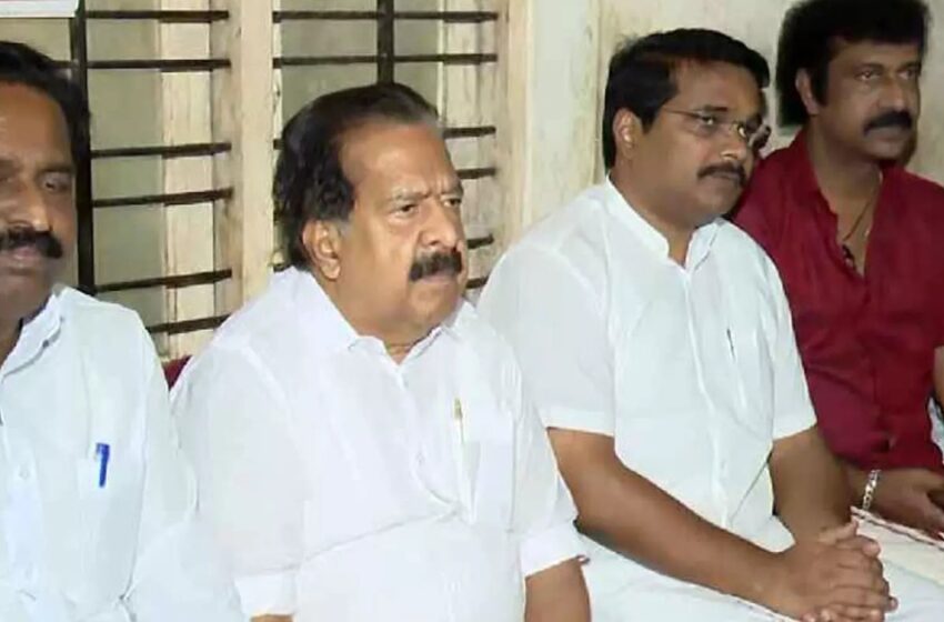  ‘ഇനിയൊരു ജീവൻ പോലും ഇവിടെ പൊലിയാൻ പാടില്ല, ശാശ്വത പരിഹാരമുണ്ടാകും’; മുതലപ്പൊഴി സന്ദർശിച്ച് ആഭ്യന്തര മന്ത്രിയും ഫിഷറീസ് മന്ത്രിയും