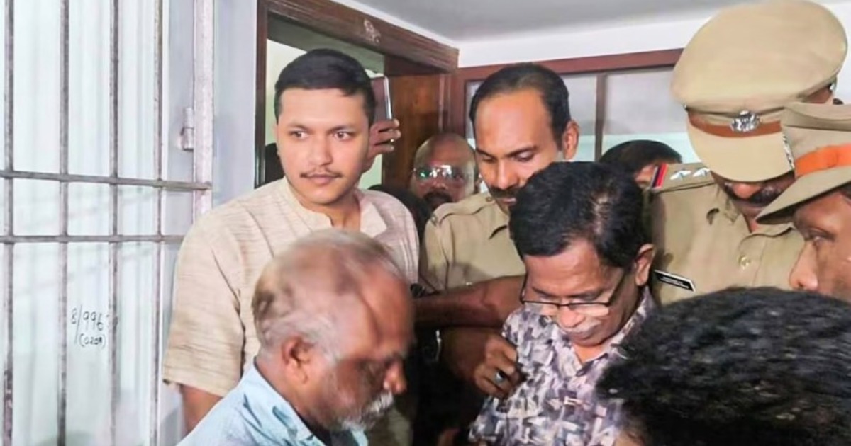  ടി.ജി മോഹൻദാസിന്റെ അറസ്റ്റ്: ‘അറസ്റ്റിനു മുമ്പ് നോട്ടീസ് നൽകണമെന്ന ചട്ടം പാലിച്ചില്ല’; പൊലീസിനെതിരെ കോടതി