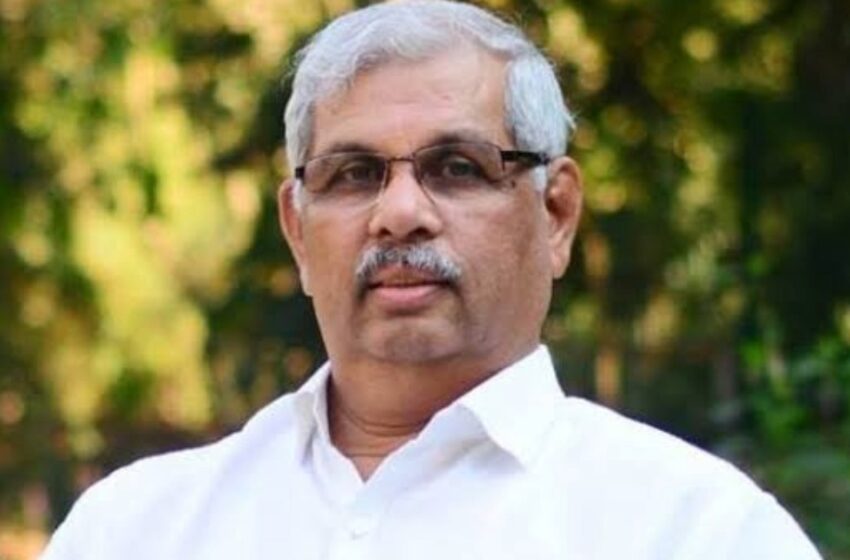  പിഎസ്‌സി പരീക്ഷാക്രമക്കേട്: ഗവർണറുടെ സ്വാതന്ത്ര്യദിന ചായ സൽക്കാരത്തിൽ നിന്ന് ചെയർമാനെയും അംഗങ്ങളെയും ഒഴിവാക്കി