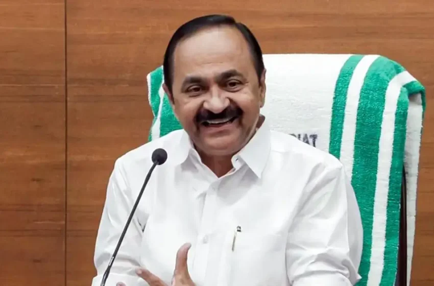  ‘മൂവാറ്റുപുഴ ആസ്ഥാനമായി പുതിയ ജില്ല സർക്കാർ പരിഗണനയിൽ’- മുഖ്യമന്ത്രി
