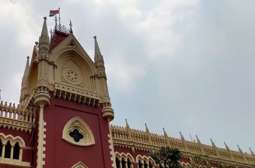  ‘പെൻഷൻ ആദ്യ ഭാര്യക്കും ഗ്രാറ്റുവിറ്റി രണ്ടാം ഭാര്യക്കും’; രണ്ട് ഭാര്യമാരുള്ള അന്തരിച്ച സർക്കാർ ജീവനക്കാരന്റെ കേസിൽ നിർണായക ഉത്തരവുമായി ഹൈക്കോടതി