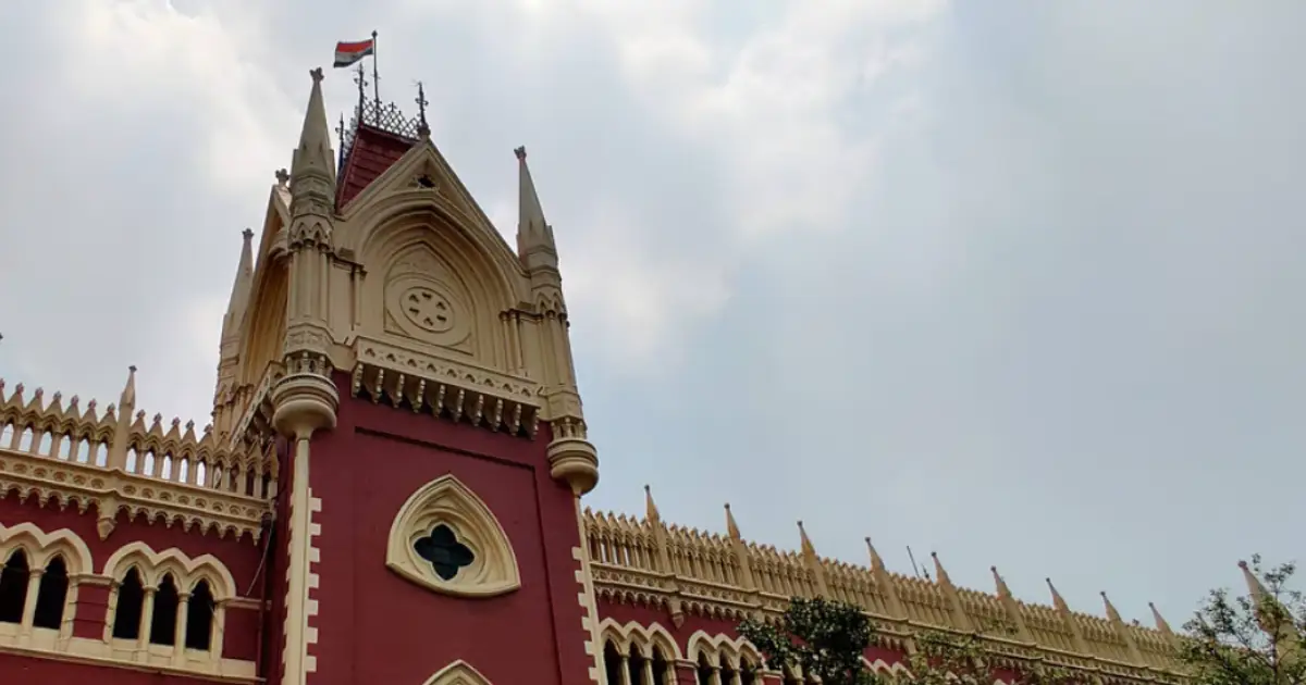  ‘പെൻഷൻ ആദ്യ ഭാര്യക്കും ഗ്രാറ്റുവിറ്റി രണ്ടാം ഭാര്യക്കും’; രണ്ട് ഭാര്യമാരുള്ള അന്തരിച്ച സർക്കാർ ജീവനക്കാരന്റെ കേസിൽ നിർണായക ഉത്തരവുമായി ഹൈക്കോടതി