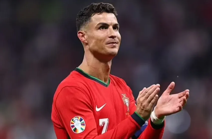  “ജനങ്ങളുടെയും ടീമിൻ്റെയും പ്രതീക്ഷ ഇപ്പോഴും ഞാനാണ്”; അതിനാലാണ് ടീമിൽ തുടരുന്നതെന്ന് ക്രിസ്റ്റ്യാനോ റൊണാൾഡോ
