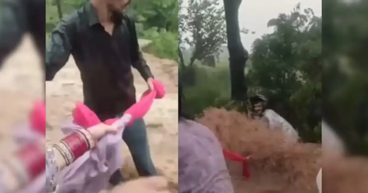  ദുപ്പട്ടകൾ കൂട്ടിക്കെട്ടി ജീവൻരക്ഷാ കയറാക്കി; മിന്നൽ പ്രളയത്തിൽപ്പെട്ട ബൈക്ക് യാത്രികനെ സാഹസികമായി രക്ഷിച്ച് യുവതിയും കുടുംബവും; സോഷ്യൽ മീഡിയയിൽ വൈറലായി വീഡിയോ