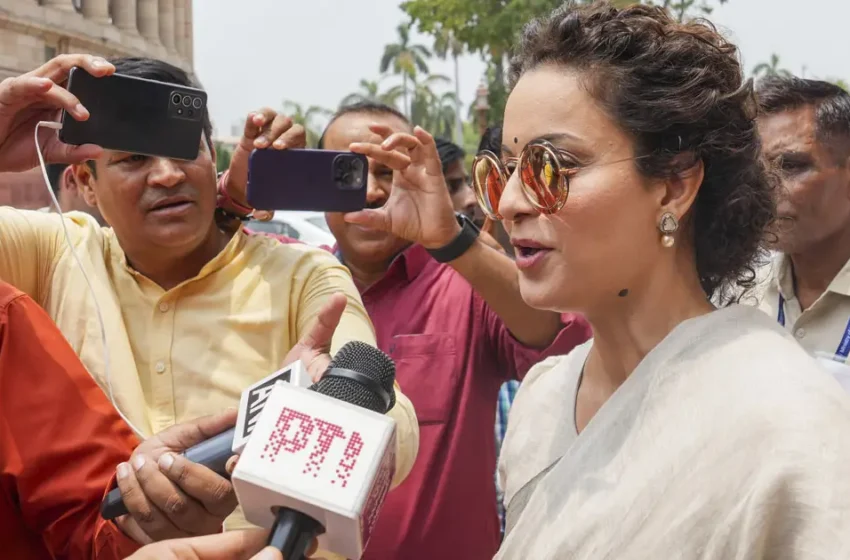  ‘കോടികൾ അനുവദിച്ചിട്ടും ഒരു പണിയുമെടുക്കുന്നില്ല, ജീവനക്കാർ മടിയന്മാരും കഴിവുകെട്ടവരും’; സർക്കാർ ഉദ്യോഗസ്ഥരോട് പൊട്ടിത്തെറിച്ച് കങ്കണ