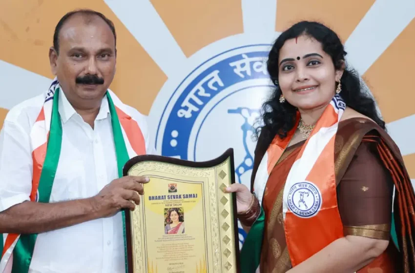  ഗായികയും അധ്യാപികയുമായ ലസ്ന വിലാസന് ബിഎസ്എസ് ദേശീയ പുരസ്കാരം