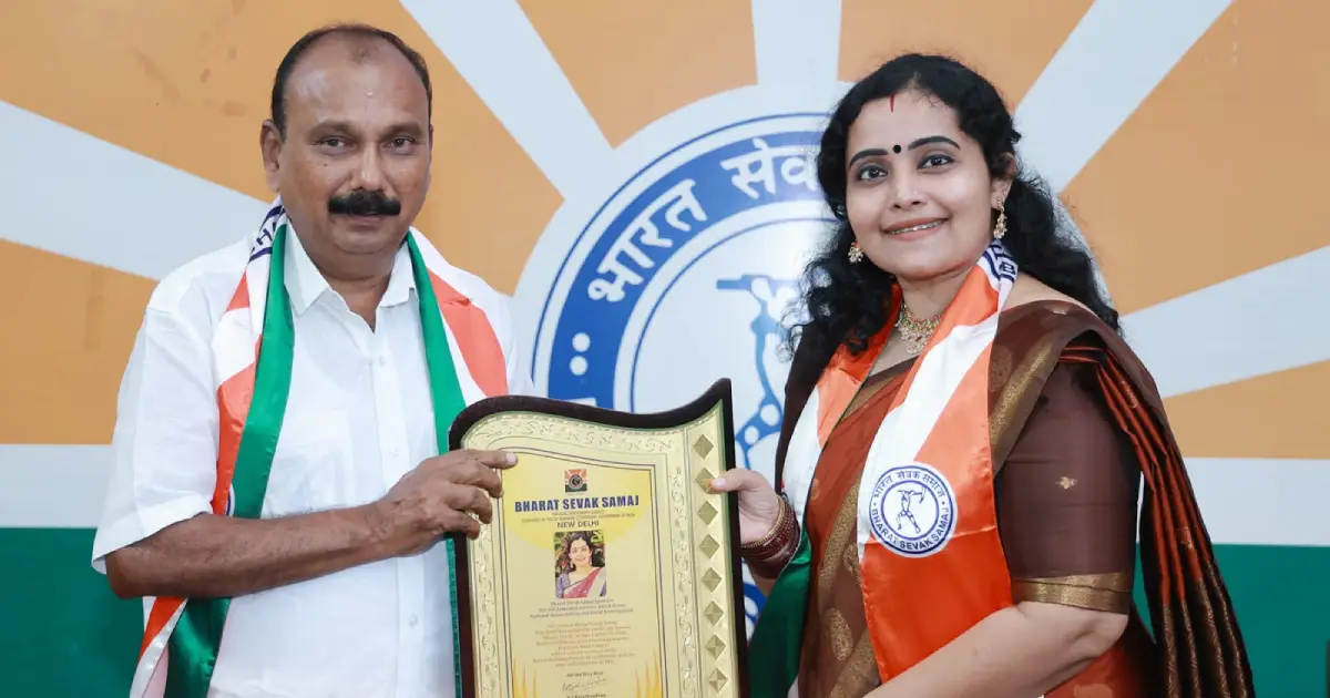  ഗായികയും അധ്യാപികയുമായ ലസ്ന വിലാസന് ബിഎസ്എസ് ദേശീയ പുരസ്കാരം