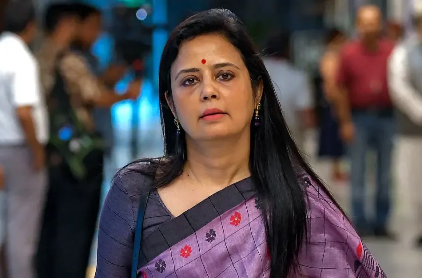  ‘കേന്ദ്രമന്ത്രിമാരുടെ പരിപാടികളിൽ നിന്നും മുതിർന്ന മുസ്‌ലിം ഉദ്യോഗസ്ഥരെ മാറ്റിനിർത്തുന്നു, ഇത് വർഗീയ അസംബന്ധം’; ബംഗാളിലെ ബിജെപി സർക്കാരിനെതിരെ മഹുവ മൊയ്ത്ര
