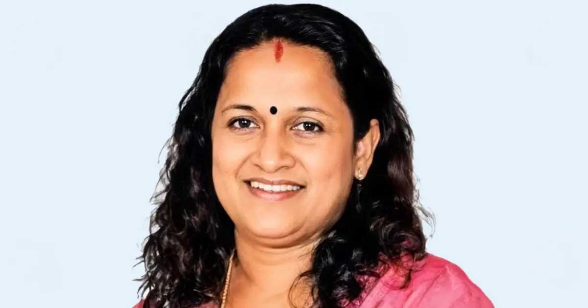  ലൈഫ് ഭവന പദ്ധതിയിൽ 50 ലക്ഷത്തിന്റെ തട്ടിപ്പ്; വില്ലേജ് എക്സ്റ്റൻഷൻ ഓഫീസർ അറസ്റ്റിൽ, പണം മാറ്റിയത് ബന്ധുക്കളുടെ അക്കൗണ്ടിലേക്ക്