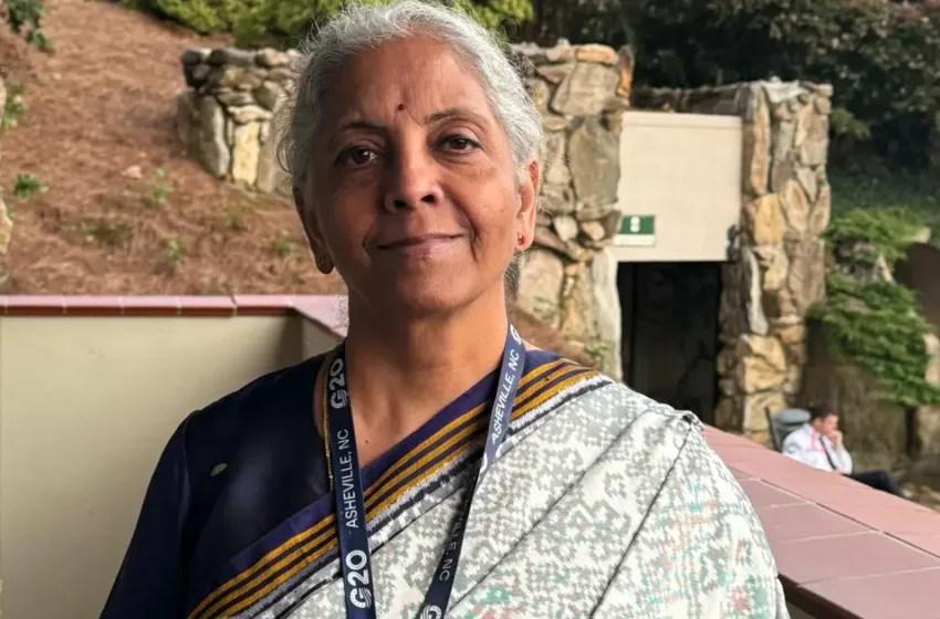  ‘രാഷ്ട്രീയ നേട്ടത്തിനായി ഇന്ത്യൻ ജനതയുടെ കഠിനാധ്വാനത്തെ അവഹേളിക്കരുത്’; രാഹുൽ ഗാന്ധിയുടെ തകർന്ന സമ്പദ്‌വ്യവസ്ഥ പരാമർശത്തിൽ മറുപടിയുമായി നിർമല സീതാരാമൻ