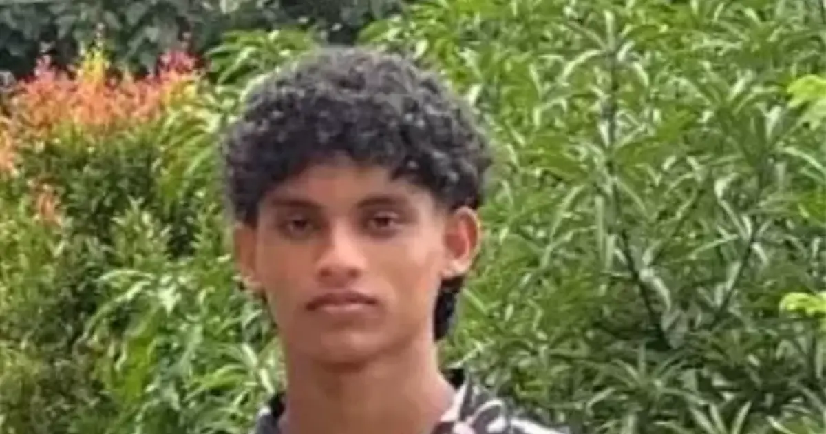  സ്കൂൾ ഫുട്ബോൾ ടീം സെലക്ഷനിടെ പ്ലസ് ടു വിദ്യാർഥി ഗ്രൗണ്ടിൽ കുഴഞ്ഞുവീണ് മരിച്ചു