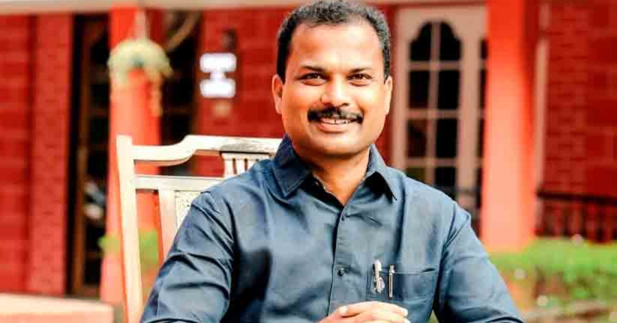  ‘വിന്റേജ് ലുക്ക് മാത്രമല്ല, 80-കളിലെ ജീവിതവും’; പവർകട്ടിൽ സർക്കാരിനെ ട്രോളി വി.കെ പ്രശാന്ത്