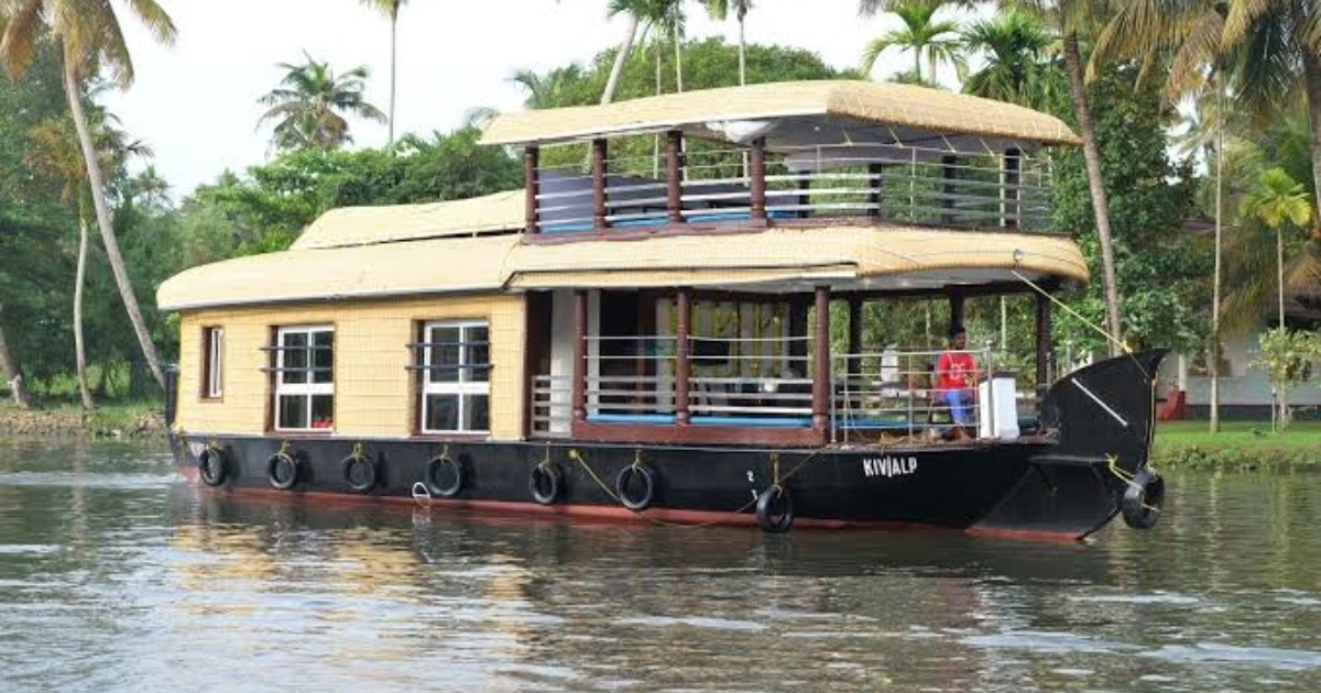 ആലപ്പുഴയിൽ ഹൗസ്ബോട്ടിൽ നിന്ന് വീണ് രണ്ടര വയസ്സുകാരി മരിച്ചു