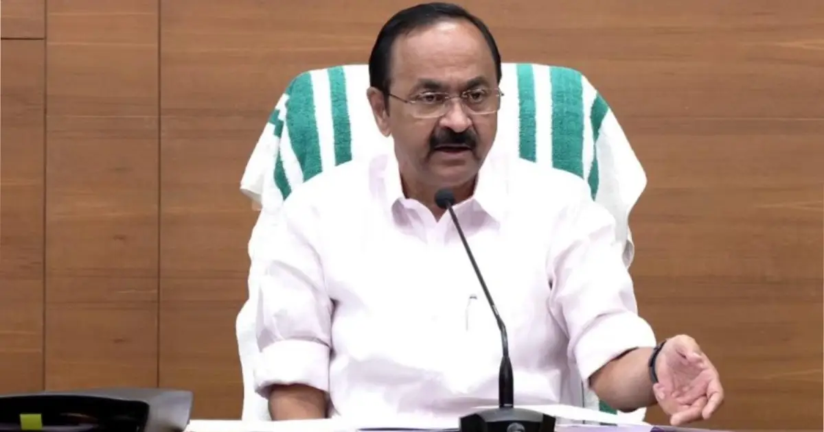 'ചെലവ് ഒഴിവാക്കാനാണ്; ഇനിയും സ്വകാര്യ വിമാനത്തിൽ യാത്ര ചെയ്യും, സർക്കാർ പണമല്ല': മുഖ്യമന്ത്രി വി.ഡി സതീശൻ