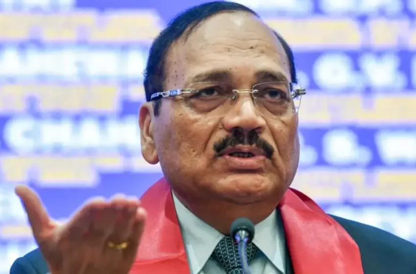  ‘ഞങ്ങൾക്ക് എല്ലാം അറിയാം, പരിശോധിക്കും’; തെരഞ്ഞെടുപ്പ് കമ്മീഷനെതിരായ പരാതികളിൽ സുപ്രീം കോടതി
