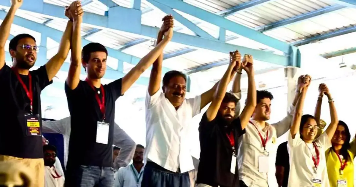 'എസ്ഐആറിലൂടെ വോട്ടവകാശം സർക്കാർ തീരുമാനിക്കുന്നു'; ബംഗളൂരുവിൽ സിജെപിയുടെ ചെരുപ്പ് സമരം, അണിനിരന്ന് പ്രകാശ് രാജും ധ്രുവ് റാഠിയും