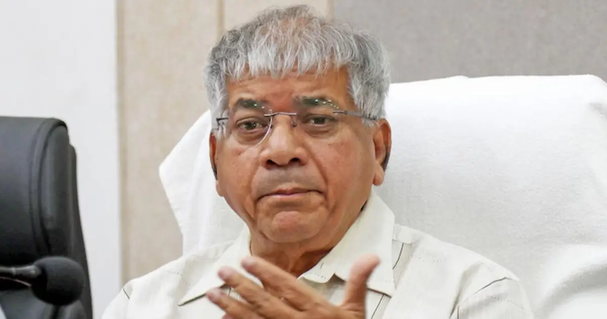  ‘നിങ്ങൾ രാജ്യത്തിന്റെ ഉടമകളല്ല, തിരഞ്ഞെടുക്കപ്പെട്ടവർ മാത്രം; സ്വേച്ഛാധിപത്യത്തിന്റെ വഴിയിലേക്ക് പോകരുത്’: കേന്ദ്രത്തെ വിമർശിച്ച് ബി.ആർ. അംബേദ്കറുടെ കൊച്ചുമകൻ പ്രകാശ് അംബേദ്കർ
