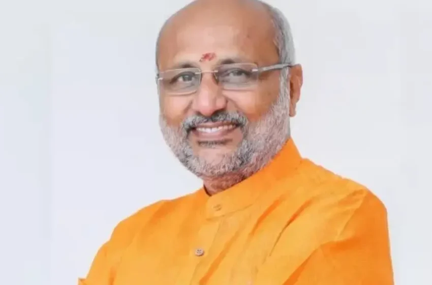  ഉപരാഷ്ട്രപതിയുടെ സന്ദർശനം: കോഴിക്കോട് നഗരപരിധിയിലെ വിദ്യാഭ്യാസ സ്ഥാപനങ്ങൾക്ക് നാളെ ഉച്ചയ്ക്ക് ശേഷം അവധി