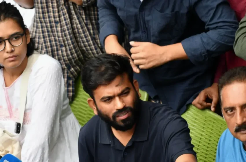  ‘മോദി പേടിത്തൊണ്ടൻ; ഗ്യാനേഷ് കുമാറിനെ സംരക്ഷിക്കാൻ ഡൽഹിയെ ഇന്ത്യ–പാക് അതിർത്തിയാക്കി’: അഭിജിത് ദീപ്കെ