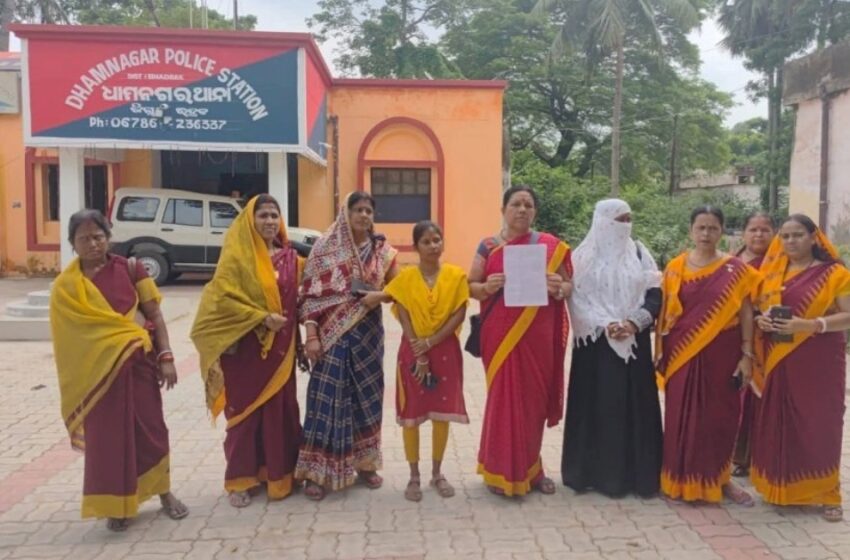  ഒഡീഷയിൽ വ്യാജ അപേക്ഷ നൽകി നൂറുകണക്കിന് വോട്ടർമാരെ ഒഴിവാക്കാൻ ശ്രമം; ഉദ്യോഗസ്ഥന് സസ്‌പെൻഷൻ