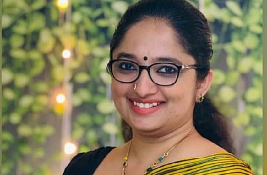  തദ്ദേശവകുപ്പിലെ ഐഎഎസ് പോര്: ‘അത് ഞാനല്ല, വലിയ സത്യങ്ങളും ചെറിയ നുണകളും തമ്മിലാണ് പോര്’; മത്സരങ്ങളൊന്നുമില്ലെന്ന് ദിവ്യ അയ്യർ ഐഎഎസ്