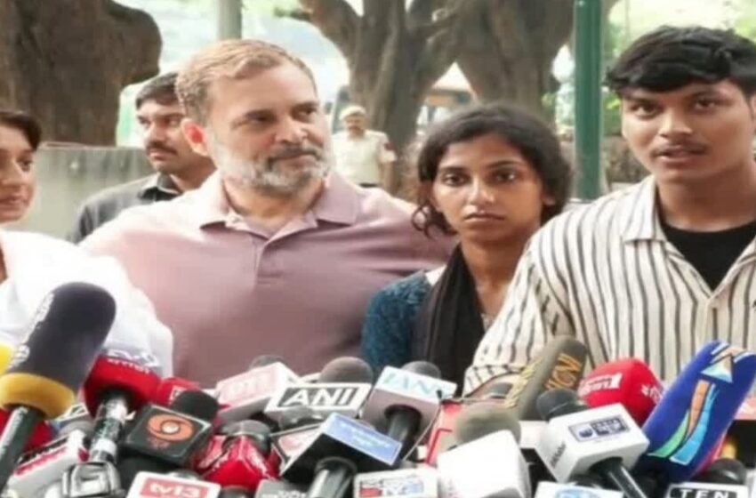  ‘നിങ്ങൾ കാരണം ഞങ്ങളുടെ ഉറക്കം നഷ്ടപ്പെട്ടെന്ന് പറഞ്ഞ് തല്ലി; കഴുത്തിന് പിടിച്ച് തള്ളി, നഖം കൊണ്ട് മുഖത്ത് പോറലേൽപ്പിച്ചു’: ഡൽഹി പോലീസിനെതിരെ എൻ‌എസ്‌യു‌ഐ  പ്രവർത്തകർ
