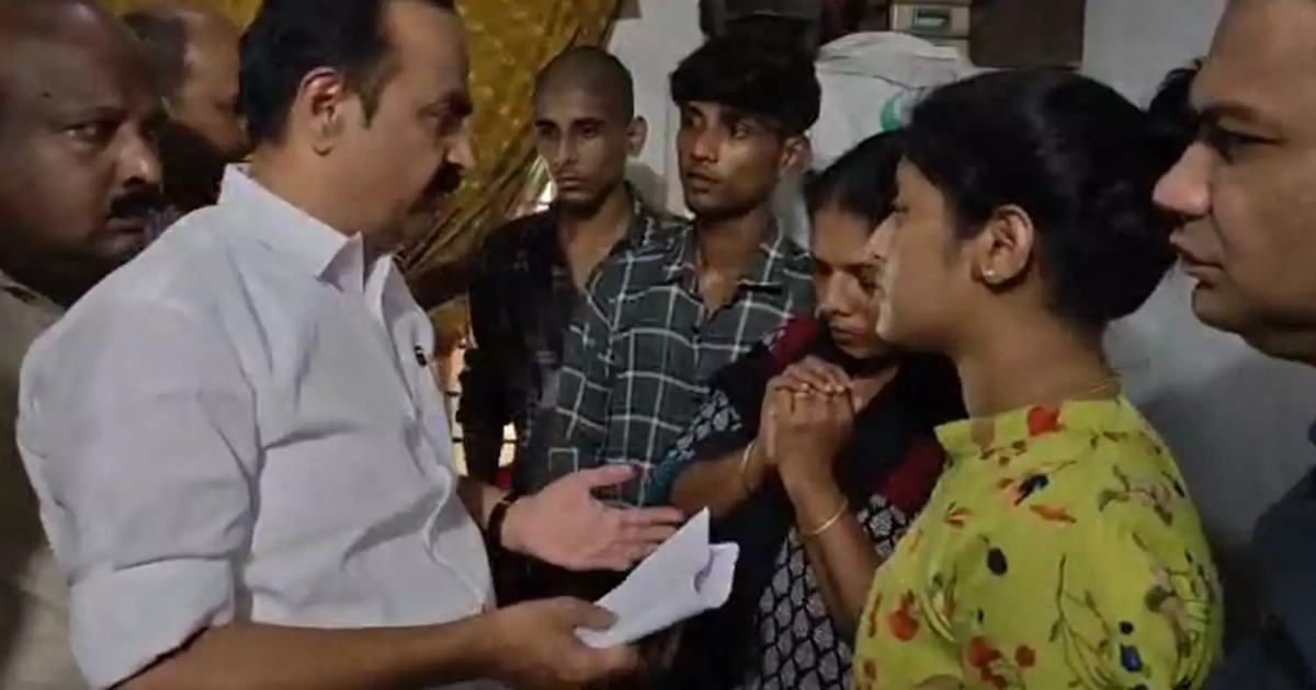 ചേരാനല്ലൂർ വാഹനാപകടം; ജയബാലകൃഷ്ണ്‌ണൻ്റെ വീട് സന്ദർശിച്ച് മുഖ്യമന്ത്രി